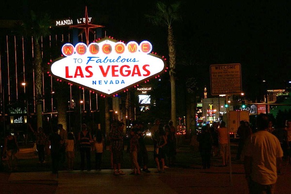 Welcome to Fabulous Las Vegas Sign