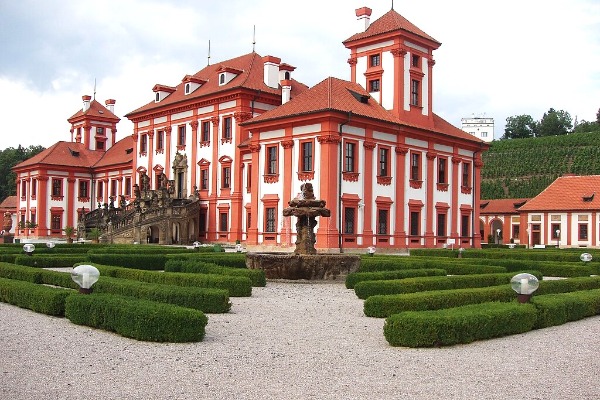 Troja Chateau