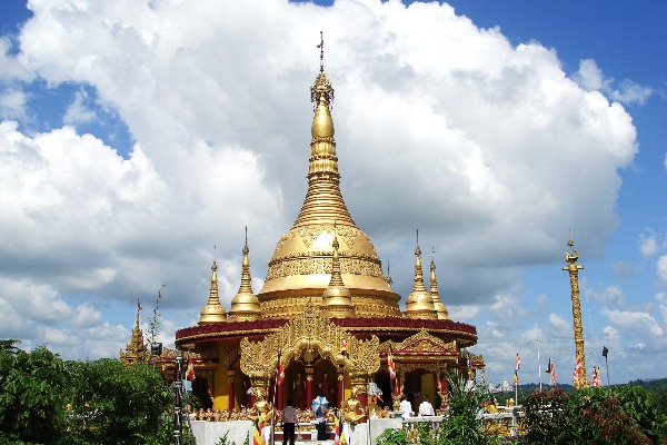 Temple of the Golden Buddha (Wat Traimit)