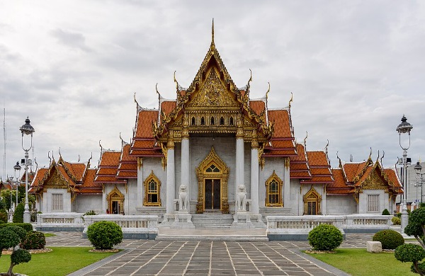 Wat Benchamabophit (The Marble Temple)