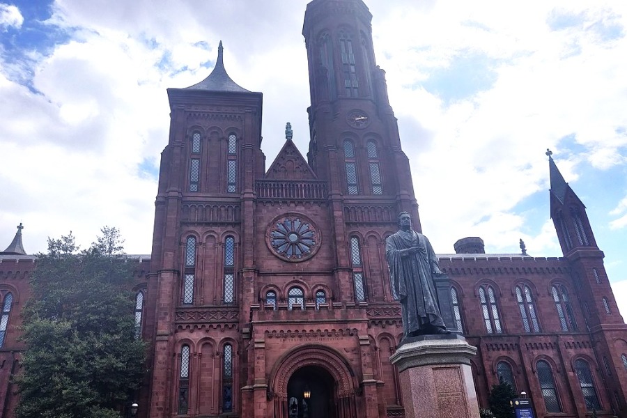 Smithsonian Institution Building